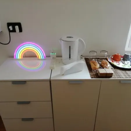 Over The Rainbow - Cozy Studio In The Centre Of 公寓 费拉拉