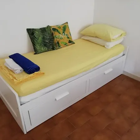 Over The Rainbow - Cozy Studio In The Centre Of * פררה
